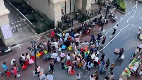 翻乐股 广西柳州一小区停水多日，居民如厕要去公司，何时正常供水未定